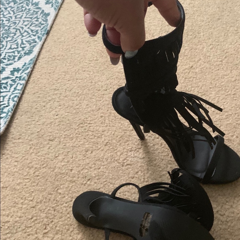 NWOT Women’s Fringe Shoes